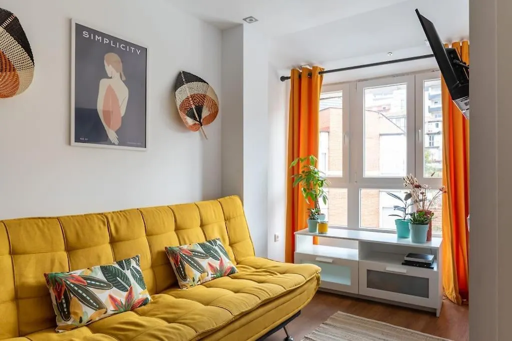 Cozy Apartment In The City Center Santander