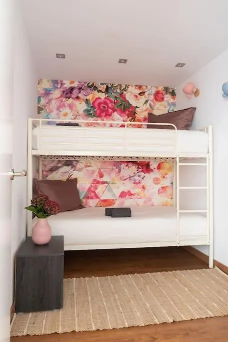 Cozy Apartment In The City Center Santander