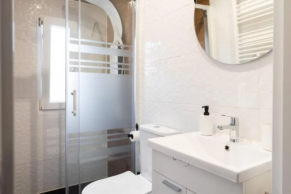 Cozy Apartment In The City Center Santander