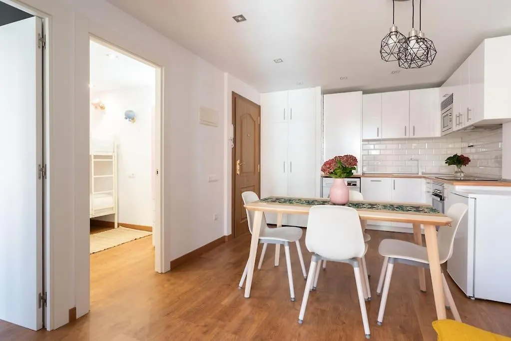 Cozy Apartment In The City Center Santander